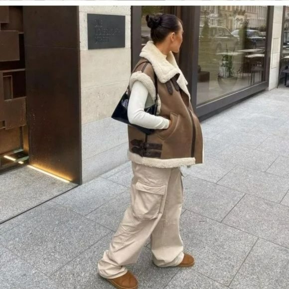 ZARA COMBINATION DOUBLE FACE FLEECE VEST - Picture 4 of 16